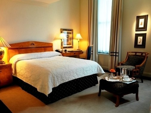 The Cincinnatian Hotel