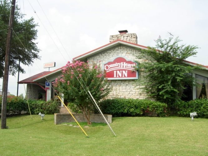 Country Hearth Inn - Columbus, TX
