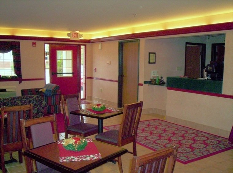 Western Inn - Hampton, GA