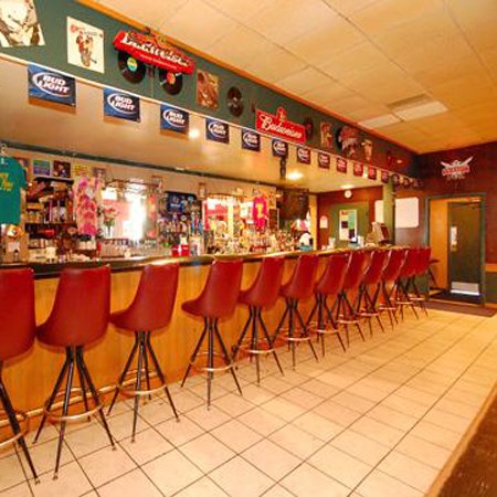 University Inn - Warrensburg, MO