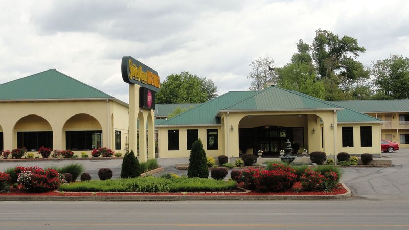 Golden Manor Motel - Muldraugh, KY