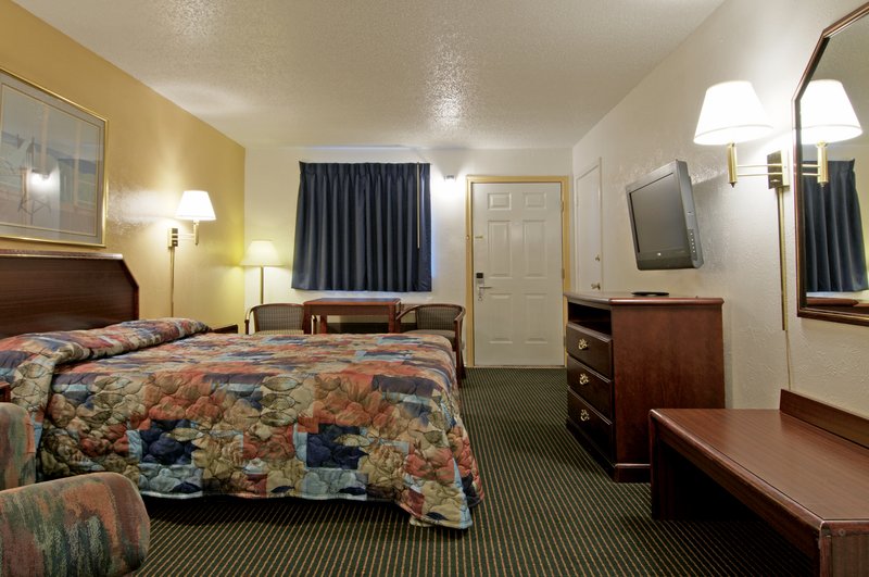 America's Best Value Inn - Cleburne, TX