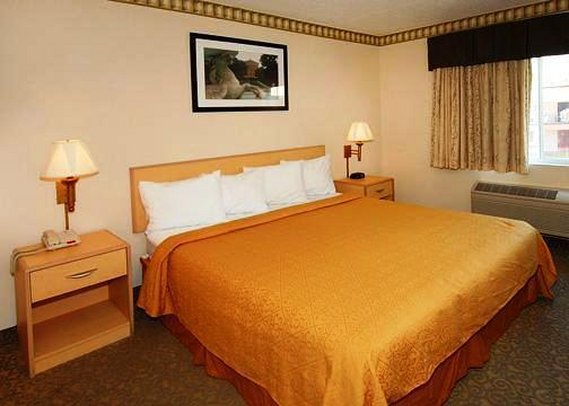 Quality Inn - Gloucester City, NJ