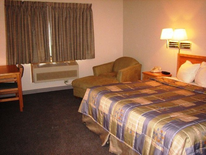 Americinn - Faribault, MN