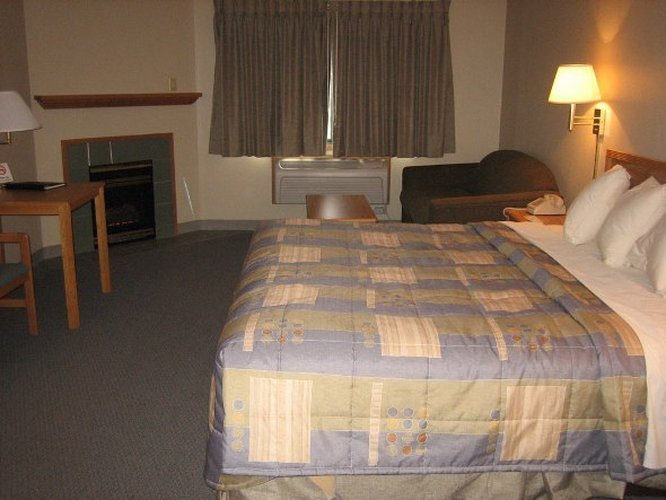 Americinn - Faribault, MN