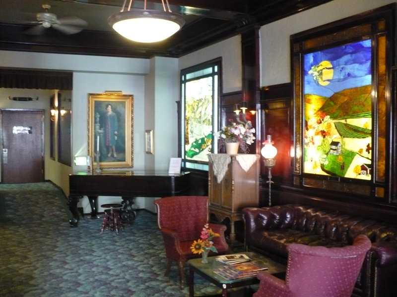 Historic Cary House Hotel