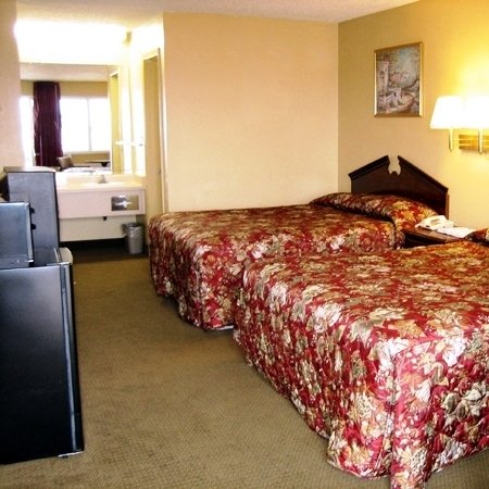 Economy Inn Conway - Conway, AR