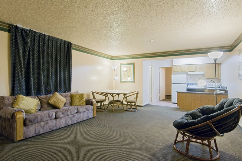 Americas Best Value Inn&Suites