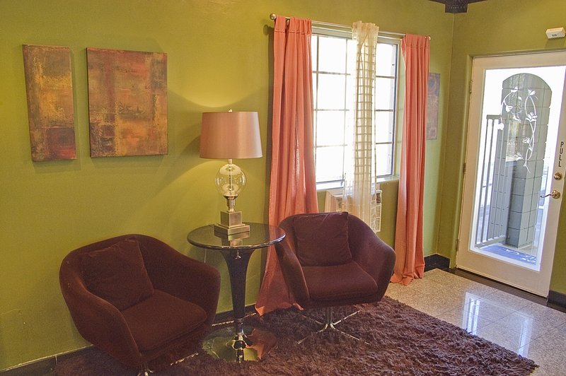 Americas Best Value Inn & Suites Granada Hills - Granada Hills, CA