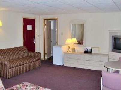 Economy Inn & Suites - Rutland, VT