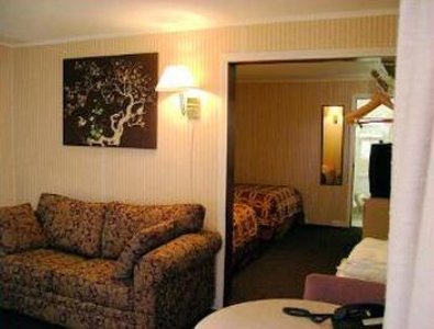 Economy Inn & Suites - Rutland, VT
