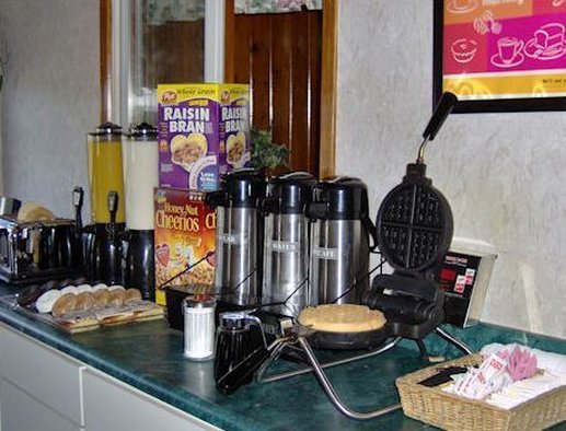 Economy Inn & Suites - Rutland, VT