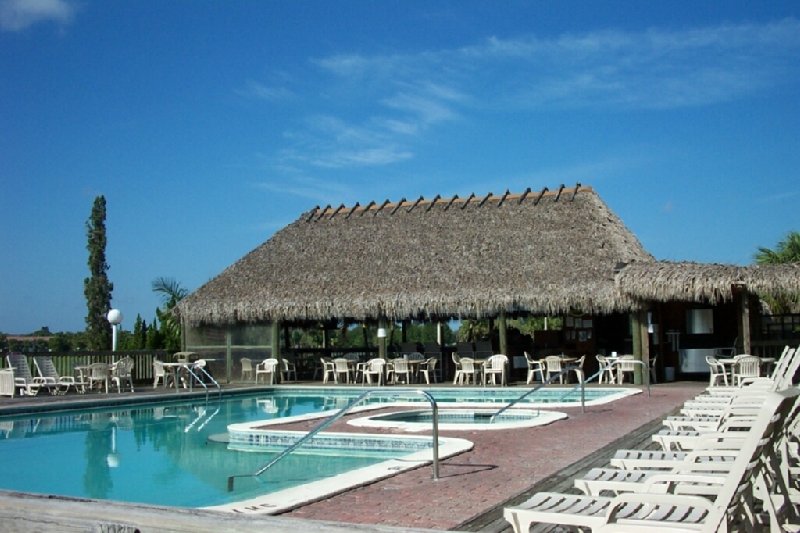 Quality Inn & Suites Golf Resort - Naples, FL