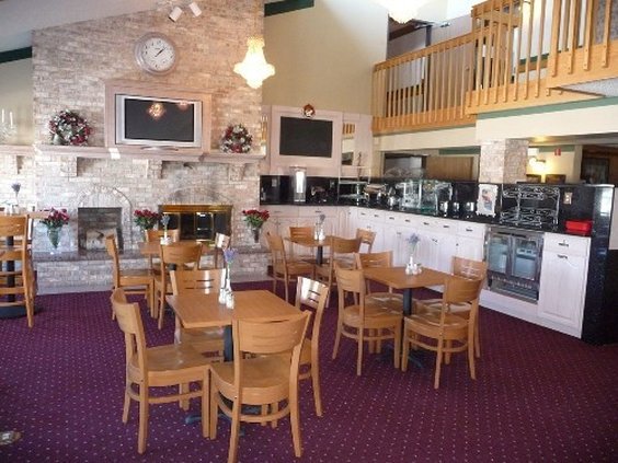 Americinn - Shawano, WI