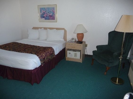 Americinn - Shawano, WI