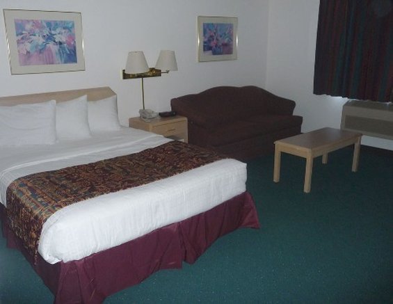 Americinn - Shawano, WI