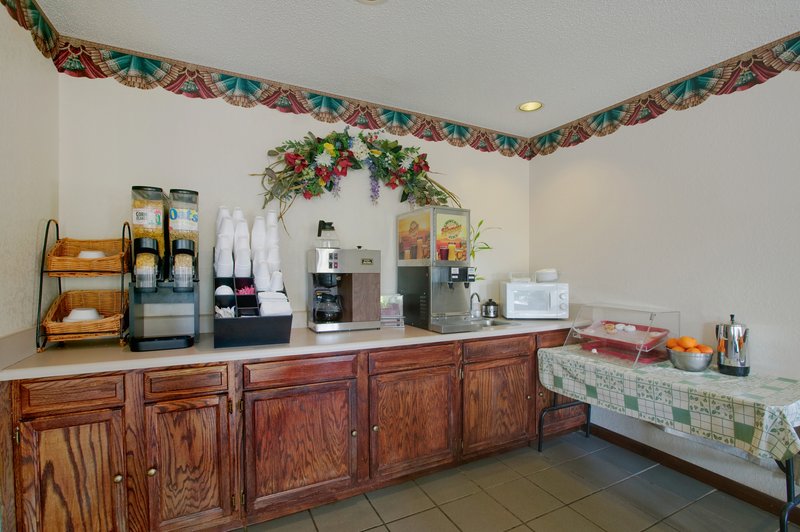 Americas Best Value Inn - Acworth, GA