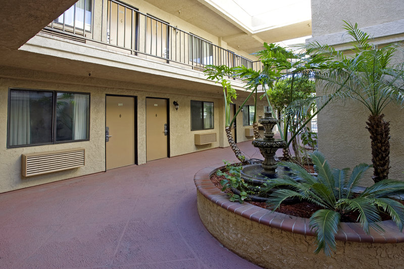 Americas Best Value Laguna Inn & Suites - San Juan Capistrano, CA