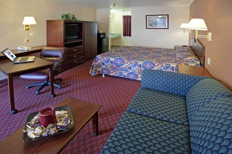 Americas Best Value Laguna Inn & Suites - San Juan Capistrano, CA