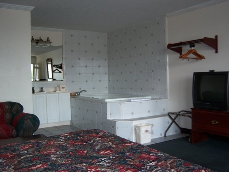 Country Hearth Inn - Horse Cave, KY