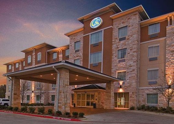 Comfort Suites At North Point Mall