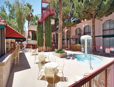 Wyndham El Paso Airport Hotel And Water Park - El Paso, TX