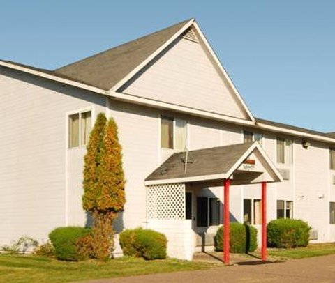 Budget Host Inn & Suites - Onamia, MN