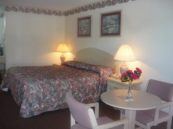 Key West Inn - Clanton, AL