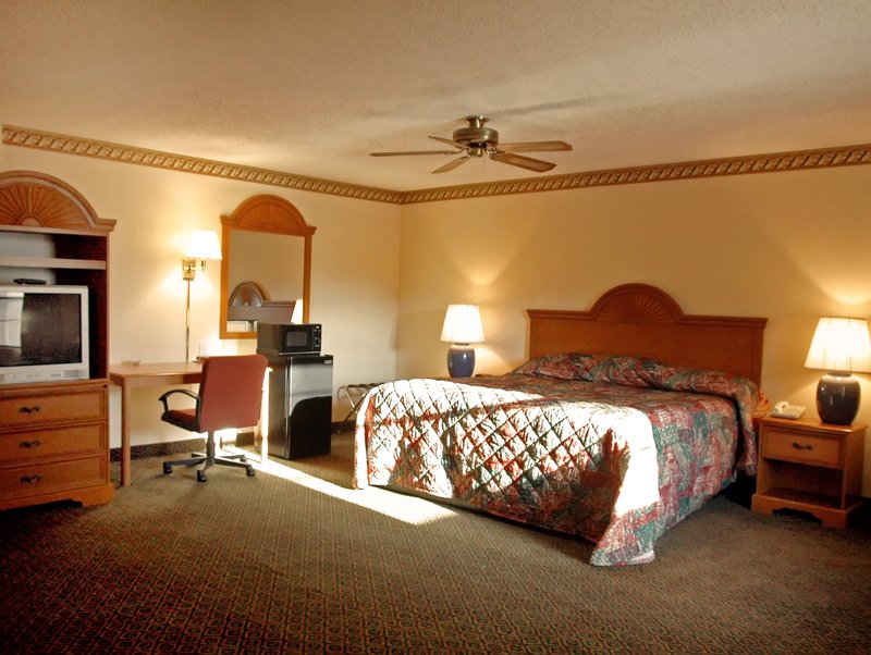 BEST WESTERN Benton Inn - Benton, AR