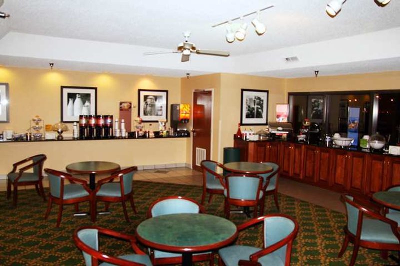 Hampton Inn & Suites Sandusky/Milan - Milan, OH