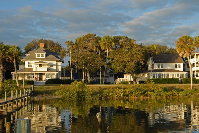 Night Swan Intracoastal B & B - New Smyrna Beach, FL