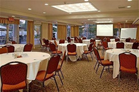 San Jose Airport Garden Hotel - San Jose, CA