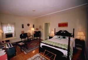 Colonial House Inn - Yarmouth Port, MA
