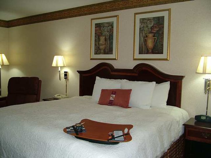 Hampton Inn-Mccain Mall