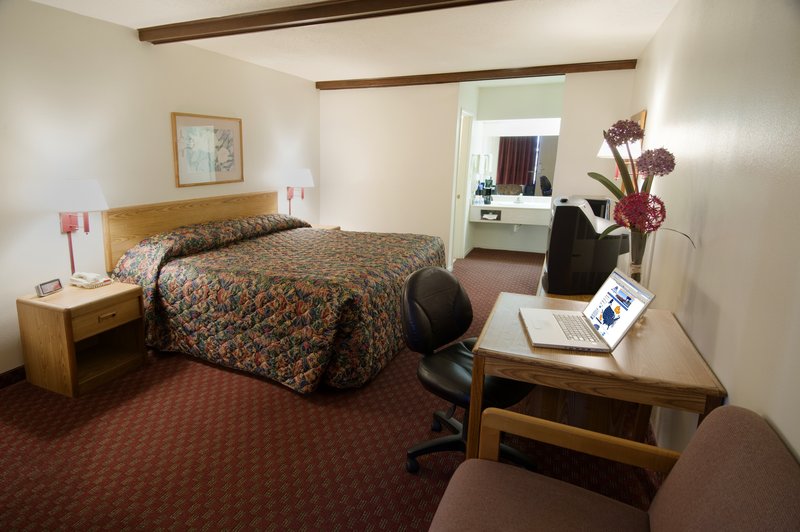 Americas Best Value Inn - Dothan, AL