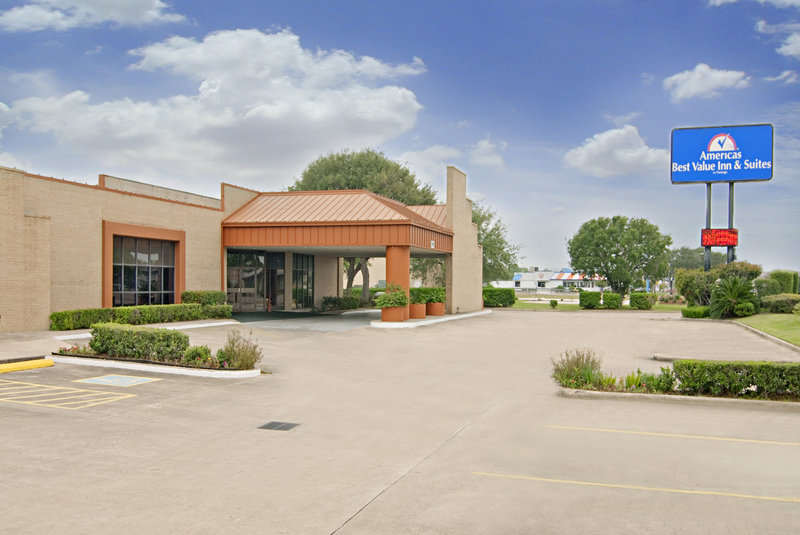Americas Best Value Inn & Suites Victoria