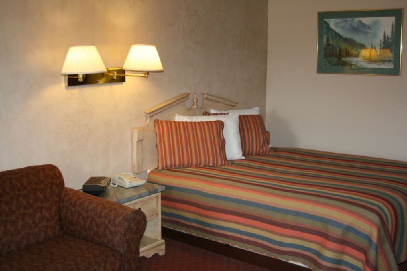 High Country Lodge & Cabins - Pagosa Springs, CO
