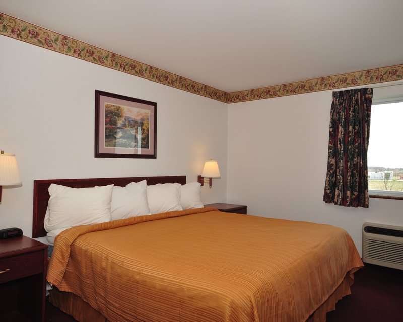 Quality Inn & Suites - Loves Park, IL