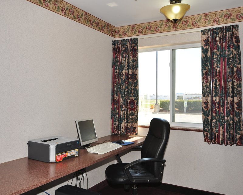 Quality Inn & Suites - Loves Park, IL