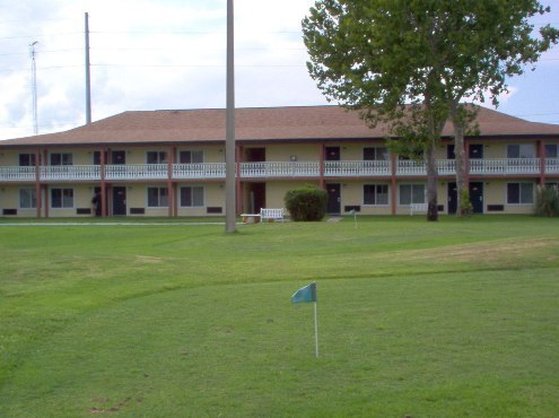 Inn On The Green - Tavares, FL