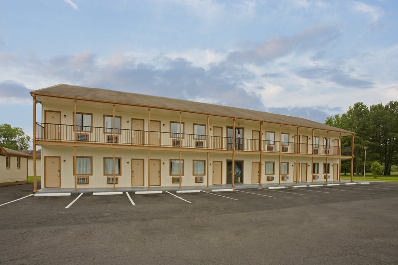 Americas Best Value Inn - Onley, VA