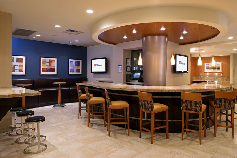 Hilton Garden Inn Dallas/Arlington - Arlington, TX