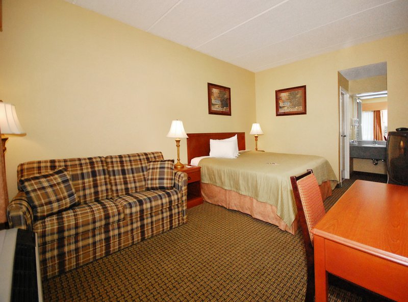 Colonial Inn Kingsport - Kingsport, TN