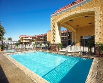 Portola Inn & Suites - Buena Park - Buena Park, CA