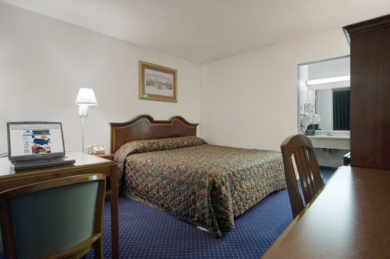 Americas Best Value Inn - Wilmington, NC