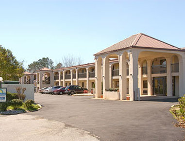 Days Inn By Wyndham Opelika - Opelika, AL