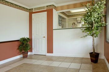 Americas Best Value Inn - Lobby