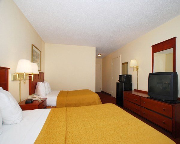 Quality Inn East