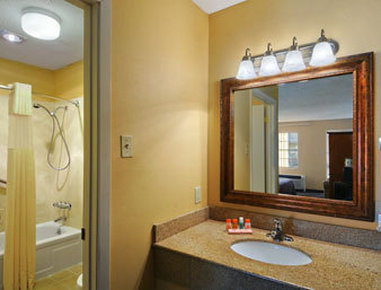 Country Hearth Inn