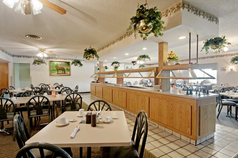 Americas Best Value Inn - Waverly, IA